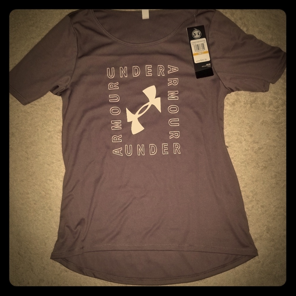 Women  Gray Under Armour Size Small shirt